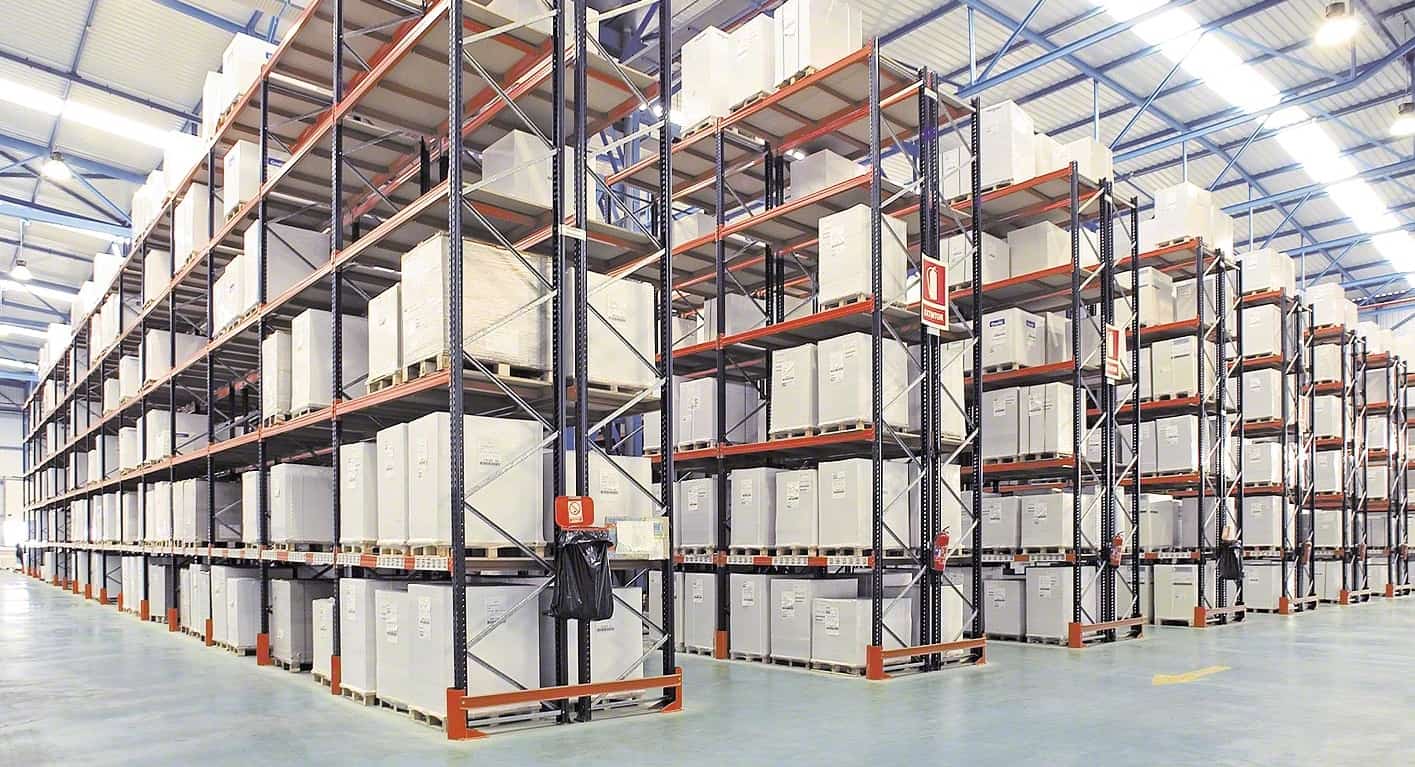 Selective pallet racking