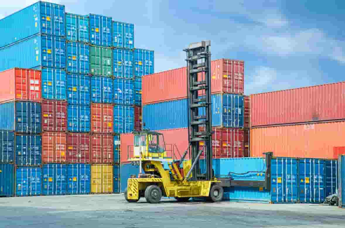 Container transport in Auckland